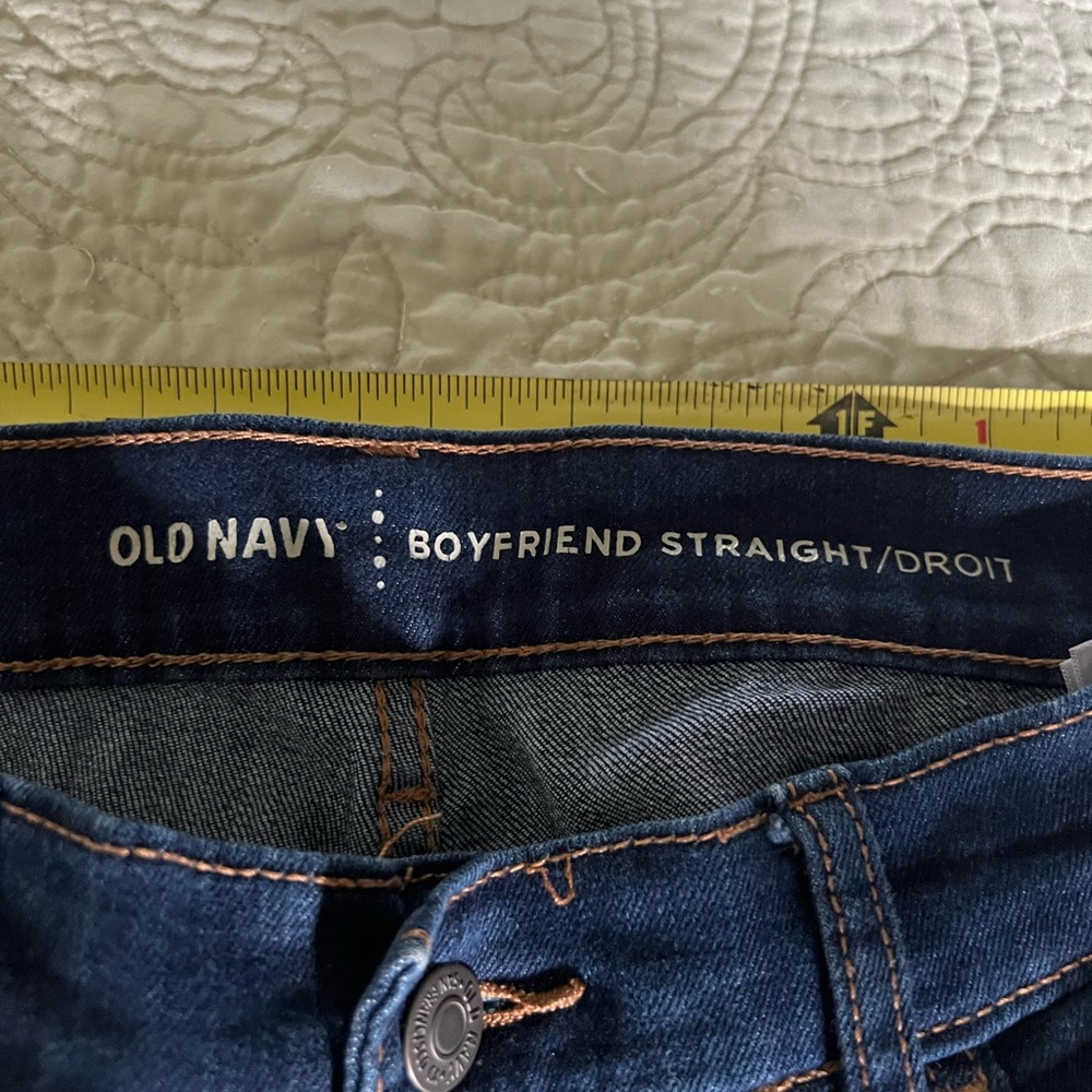 Old Navy Boyfriend Straight Jean - Picture 5 of 6